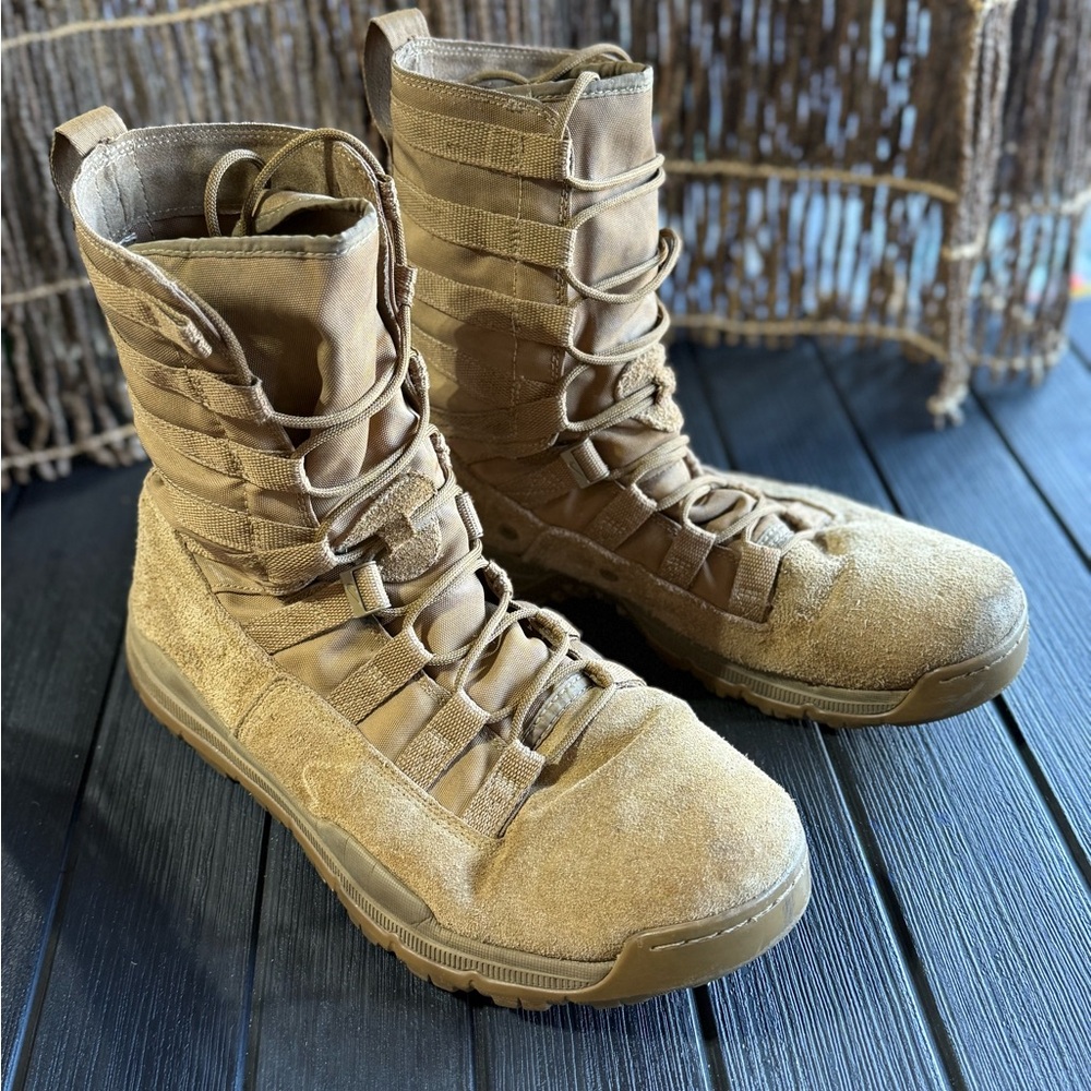 Nike SFB Gen 2 8” tactical boots size 13